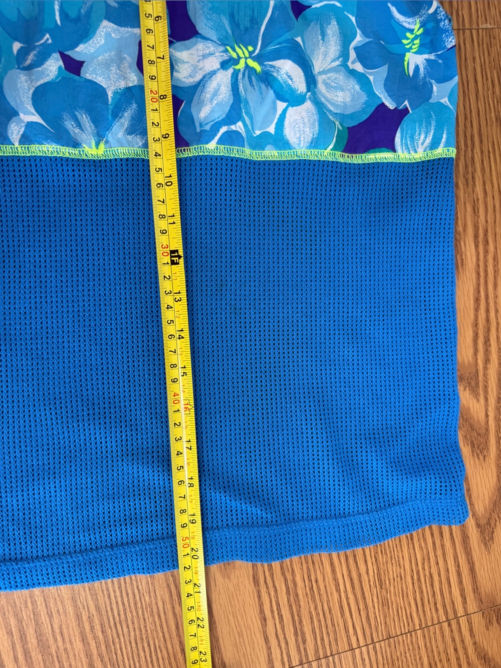Liz Sport Petite 2 pc Short Set w Matching Top. Like New, Vibrant Blue Colors - Picture 11 of 13
